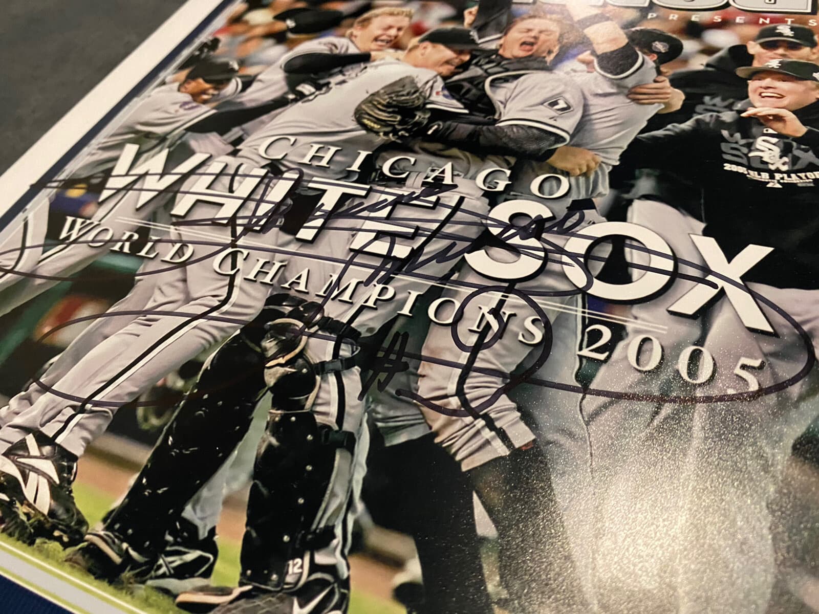 Minnie Minoso Signed 11x14 Sports Illustrated Cover Photo White Sox HOF 2022 - image 2