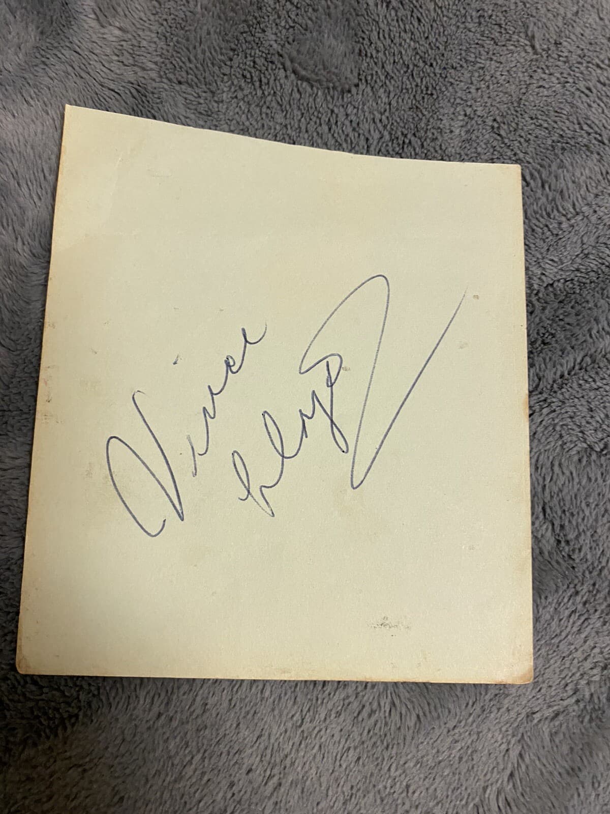 Vince Lloyd Signed Cut Auto Autograph Index Card Broadcaster JSA LOA Cubs Bulls