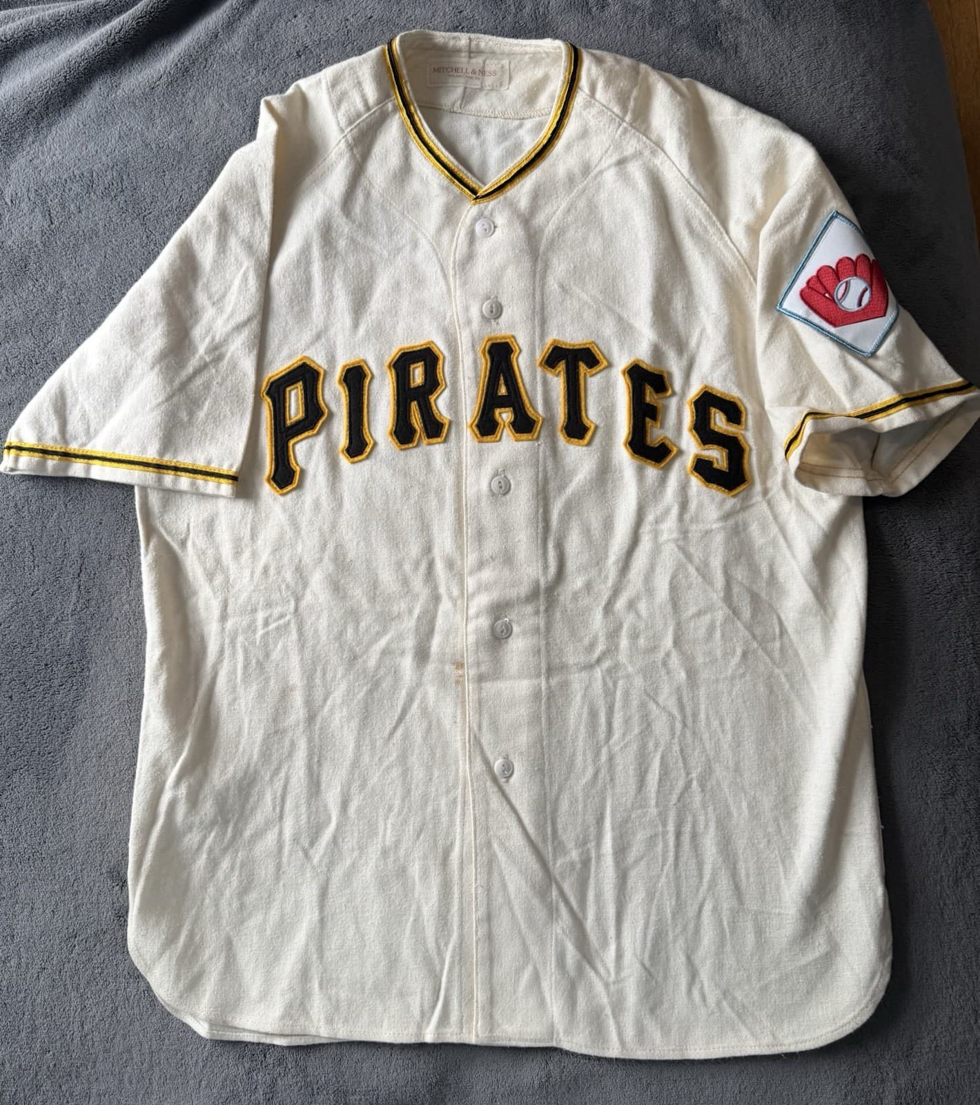 Roberto Clemente Authentic Pittsburgh Pirates Mitchell & Ness Jersey Size S