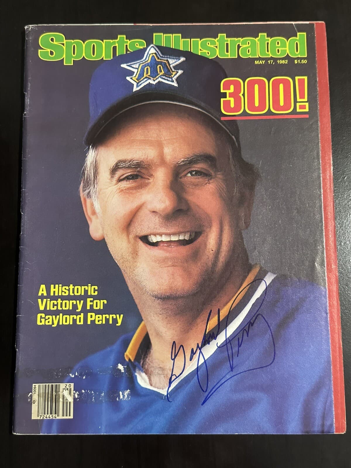 Gaylord Perry Seattle Mariners WIN 300 May 17 1982 SIGNED SPORTS ILLUSTRATED HOF