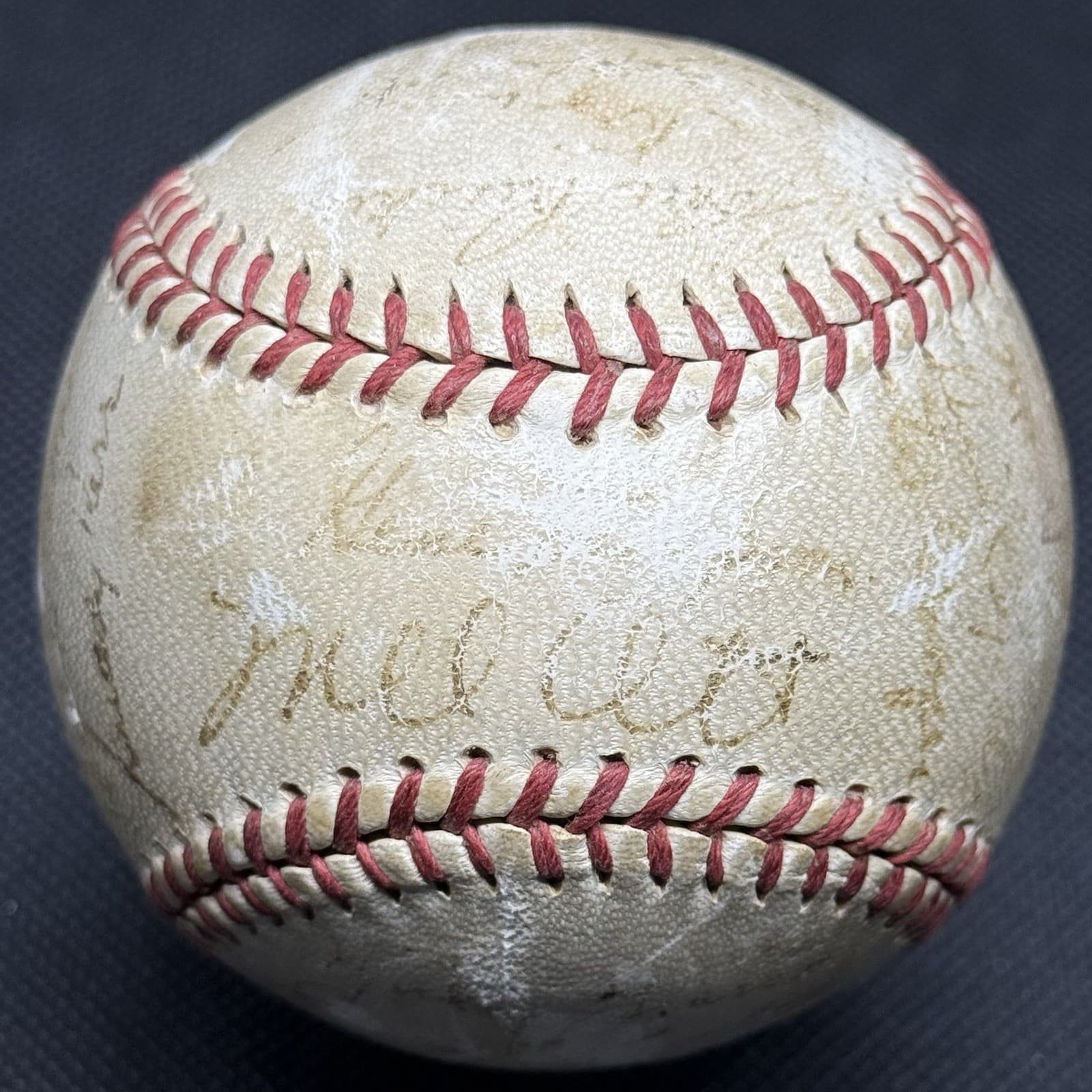 Mel Ott 1946 New York Giants Signed Baseball HOF 27 Autos HOF Sweetspot! JSA LOA