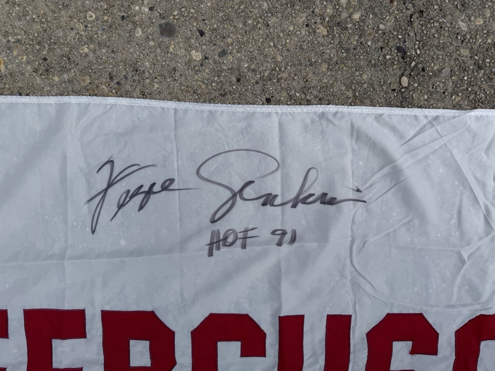 Fergie Jenkins HOF 91 Signed Game Used Flag Globe Life Park Texas Rangers  - image 2