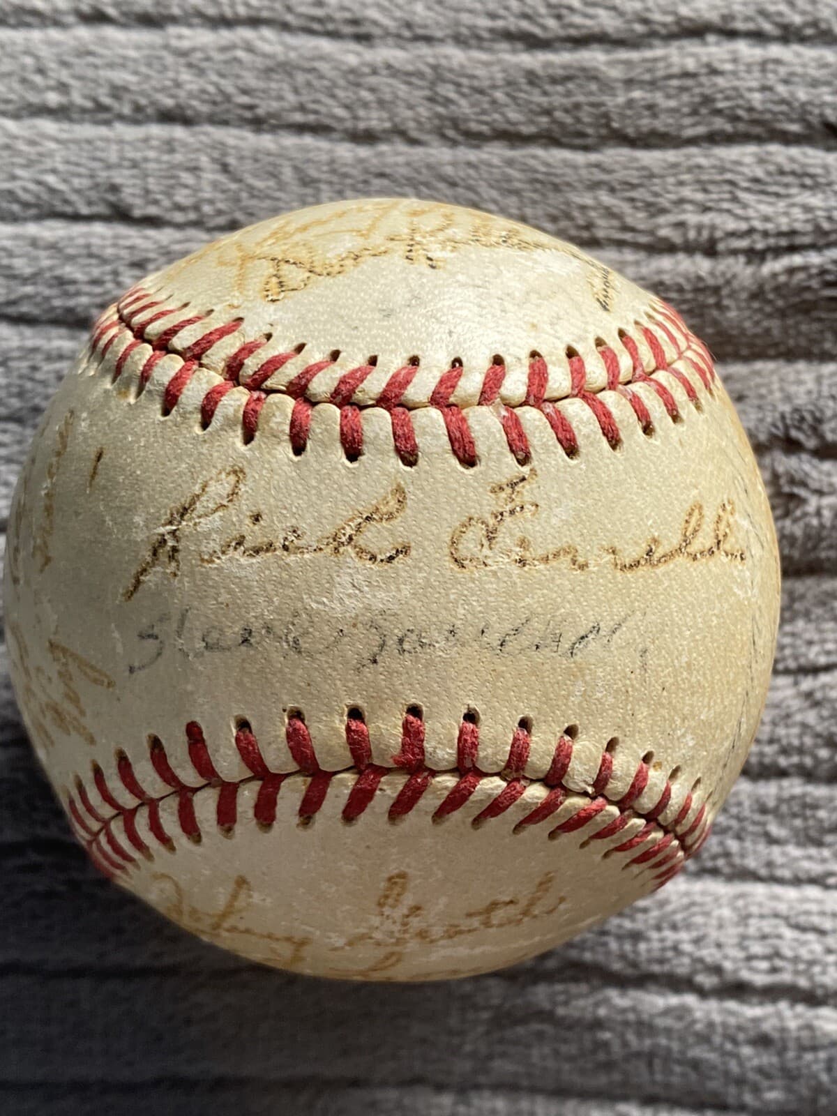 1952 Detroit Tigers Team Signed Baseball Ted Lyons Ferrell Kell Fred Hutchinson