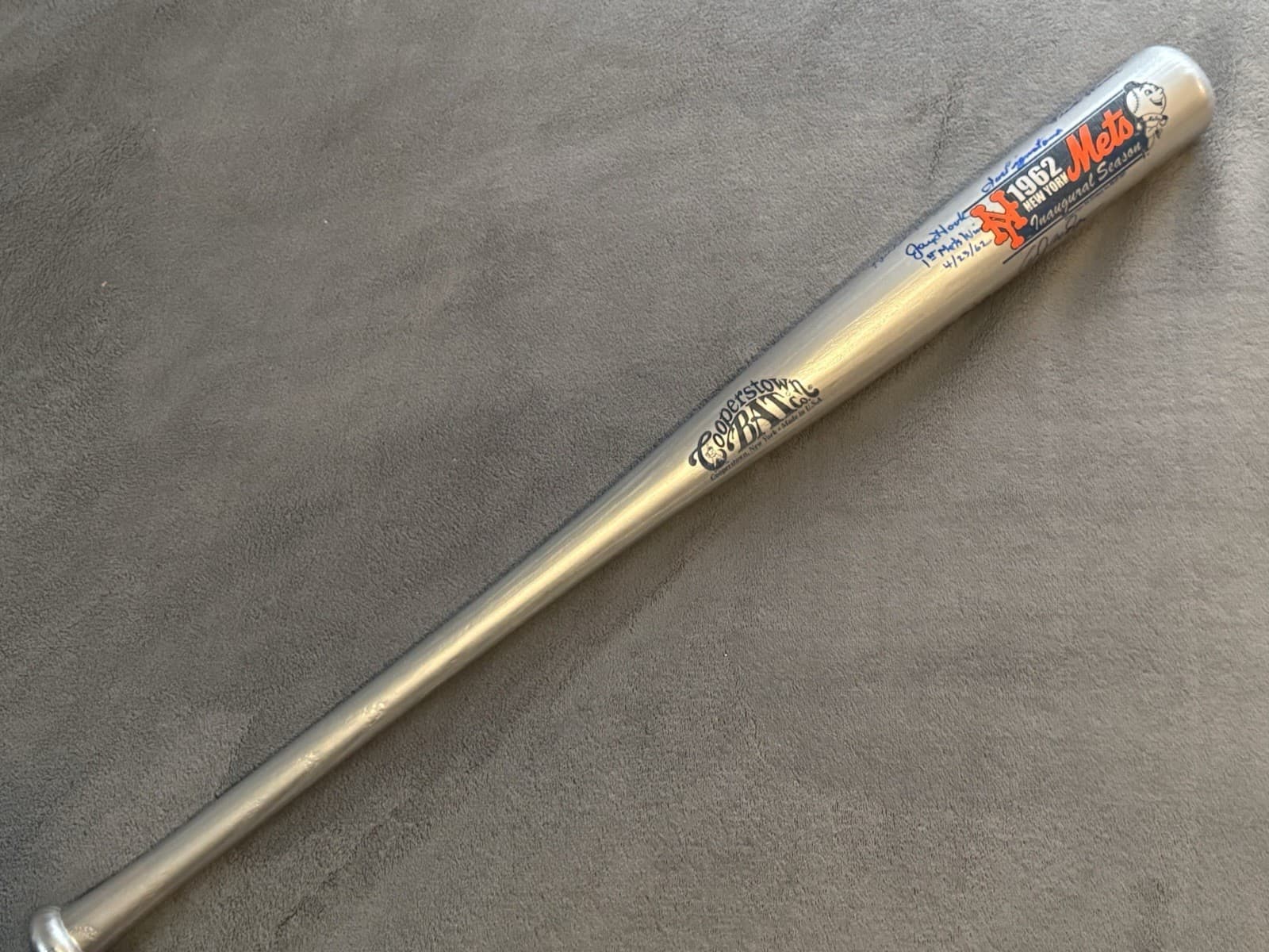 1962 Mets Inaugural Season Signed Bat Full Sized Cooperstown Bats 20 Autos - image 2