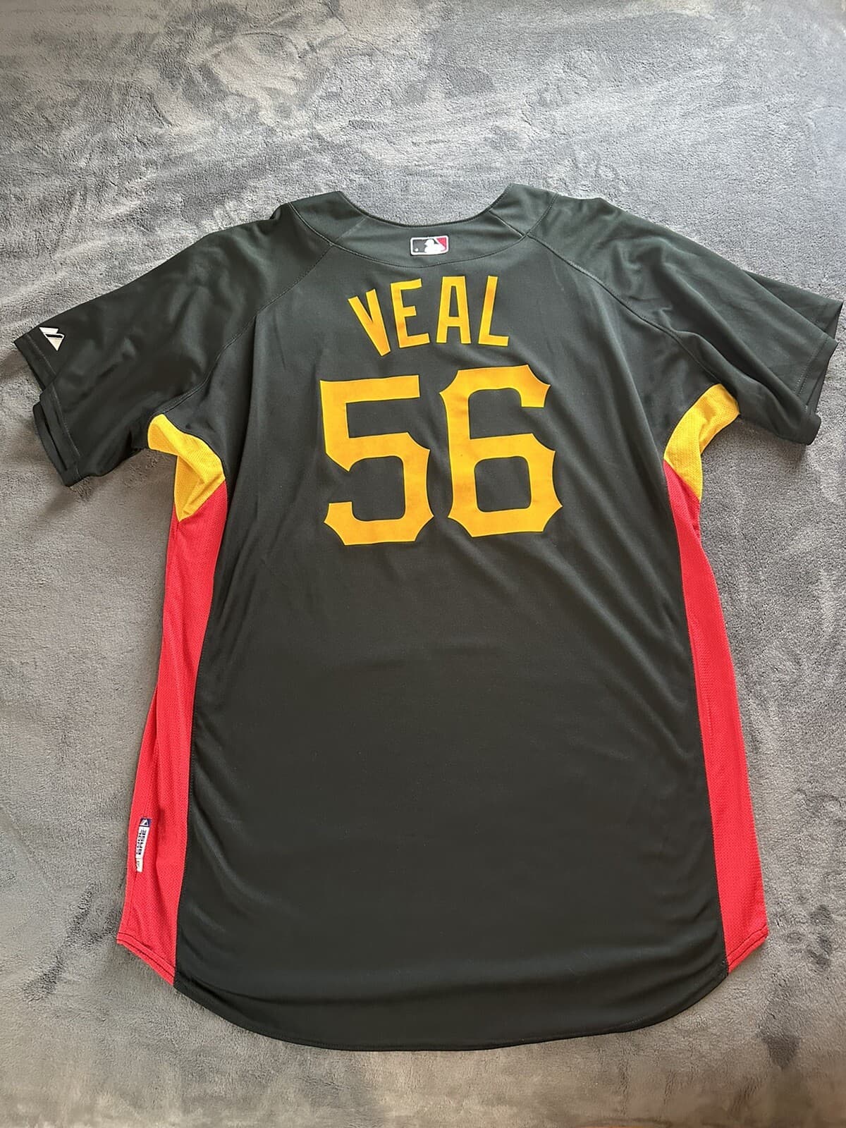 2009 Donnie Veal Game Used Pittsburgh Pirates Jersey BP Size 50