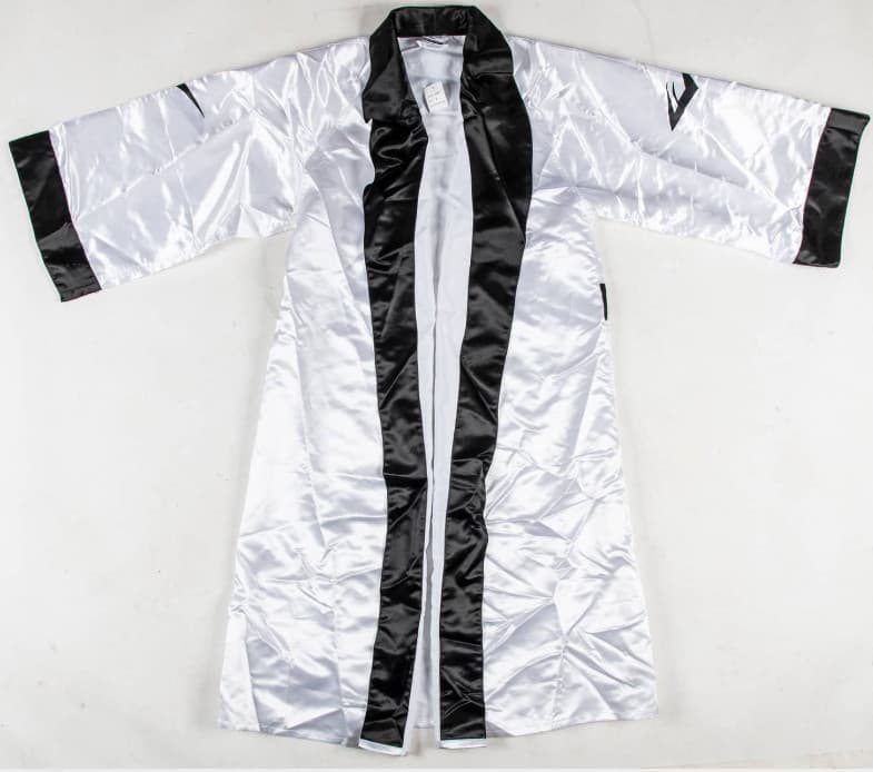 Muhammad Ali Signed Everlast Boxing Robe HUGE! PSA/DNA COA - image 2