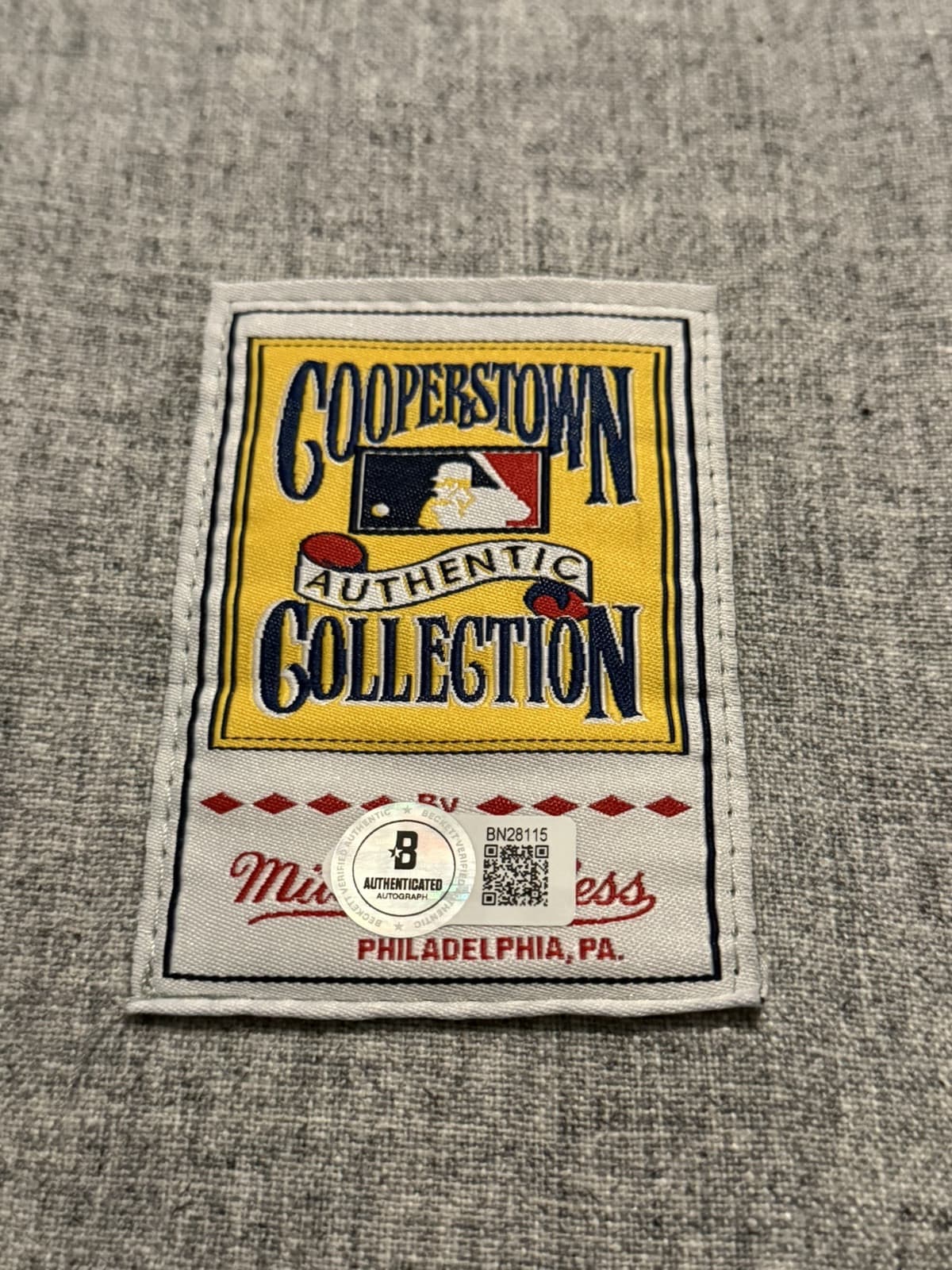 Luis Aparicio HOF 84 Signed Authentic Mitchell Ness White Sox Jersey Beckett COA - image 3